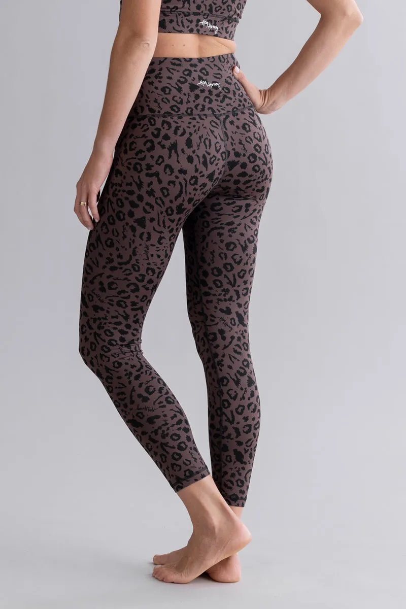 hey-honey-classic-cropped-leggings-mono-leo-soft-brown-7-8 image 1