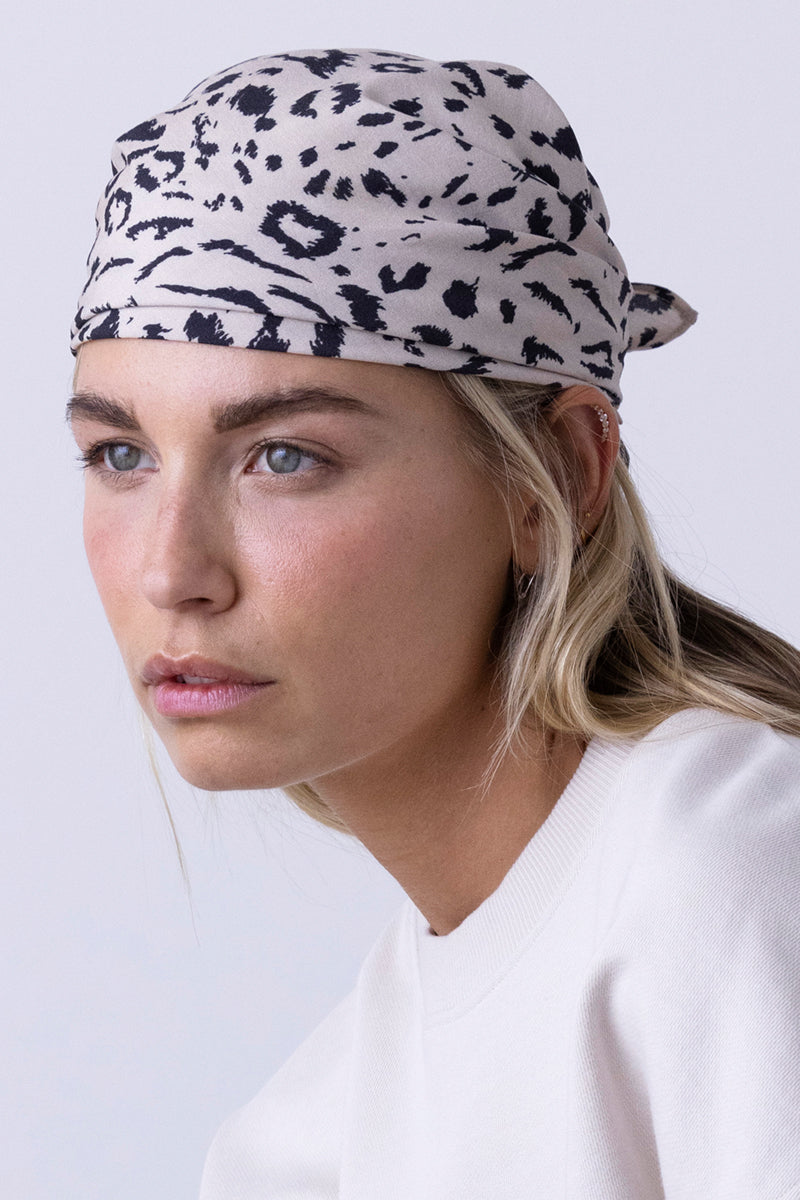 hey-honey-classic-bandana-mono-leo-oatmeal-55x55-viskose image 1