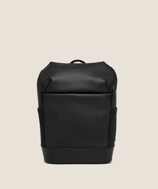 gymshark-everyday-small-sleek-backpack-rucksack-20-liter-3 image 1
