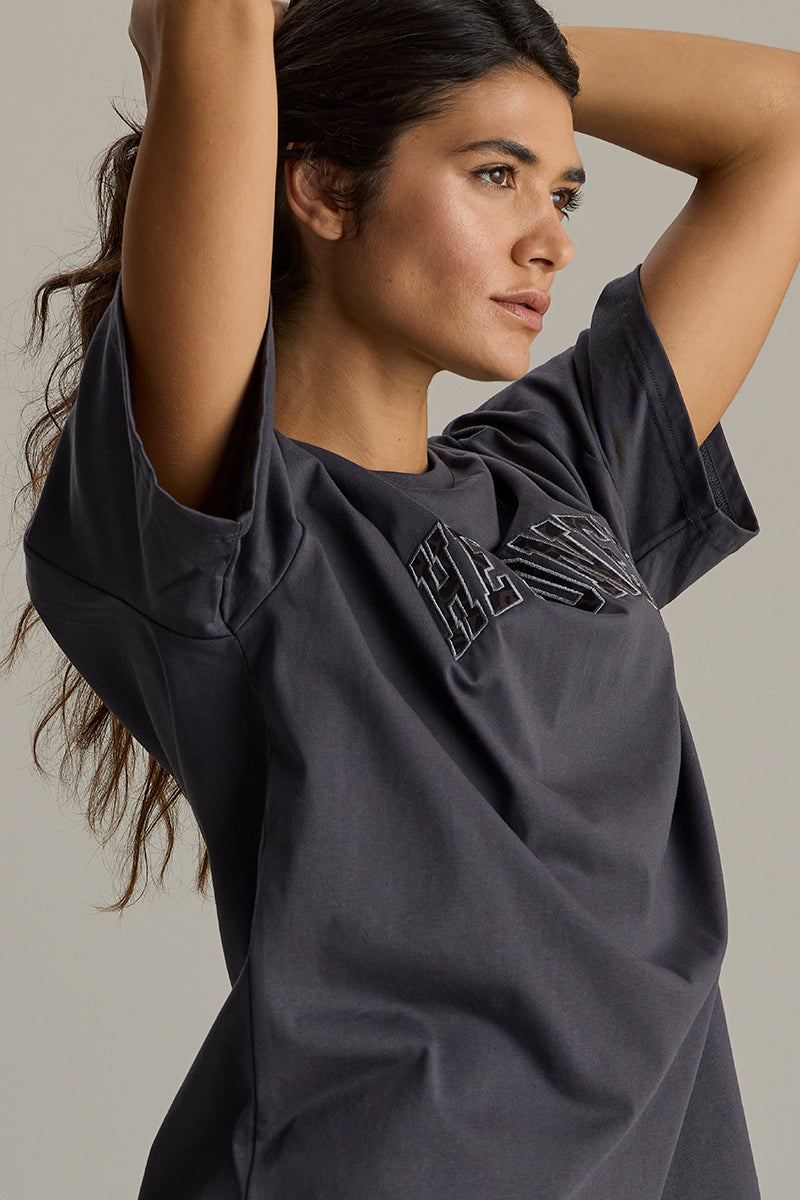 hey-honey-classic-oversized-t-shirt-leo-dark-grey-grau image 4