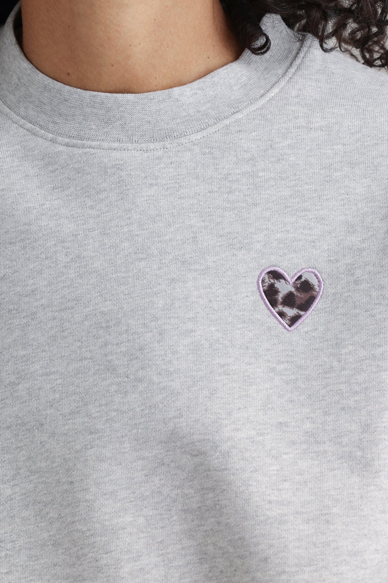 hey-honey-classic-sweatshirt-leo-heart-grey-melange-pullover image 4