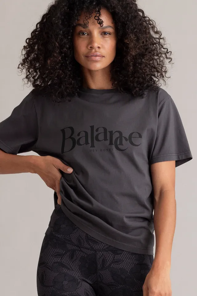 hey-honey-classic-t-shirt-balance-shirt-black-oversize image 1