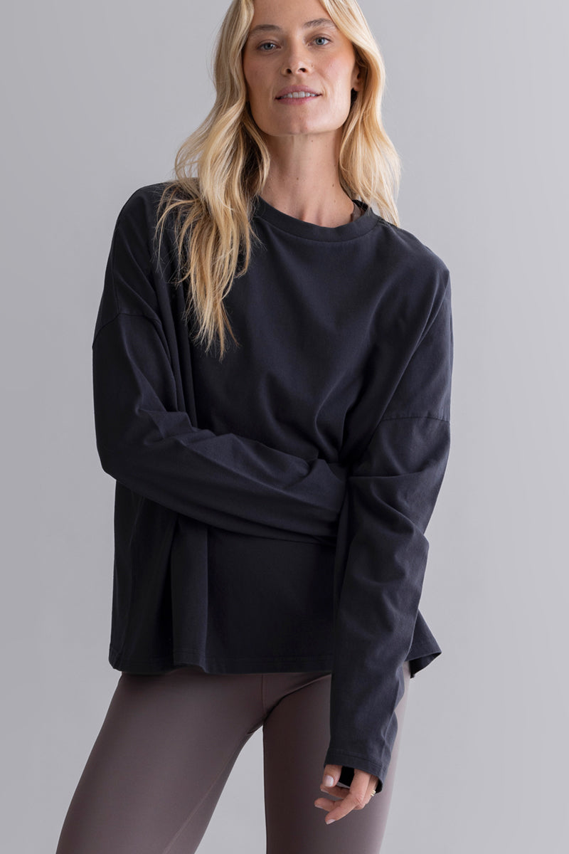 hey-honey-classic-oversized-longsleeve-black-washed image 7