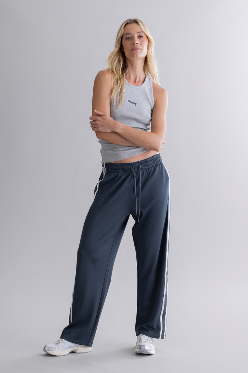 hey-honey-classic-trackpants-teal-jogginghose-damen image 8