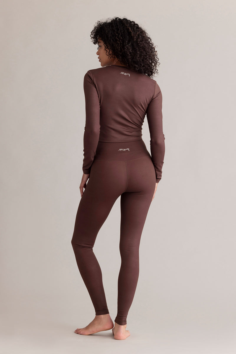 hey-honey-always-dressed-longsleeve-cropped-soft-brown image 4