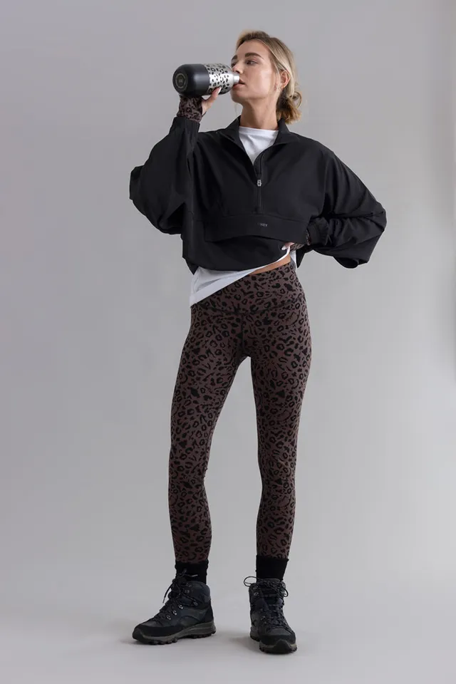 hey-honey-classic-mono-leo-soft-brown-yogahose-high-waist image 1