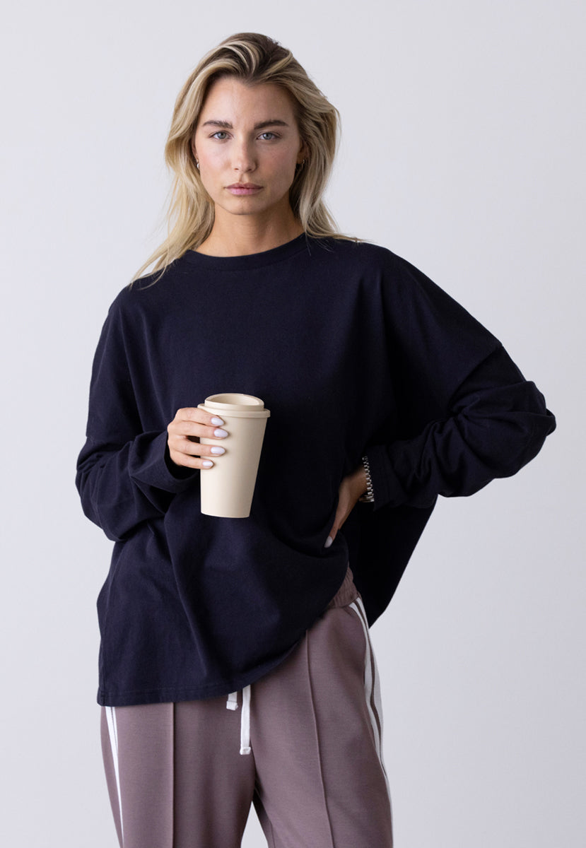 hey-honey-classic-oversized-longsleeve-black-washed image 6