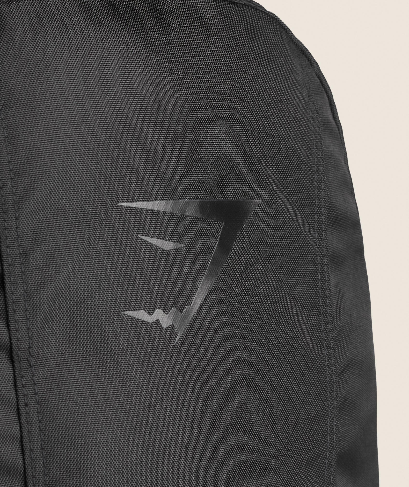gymshark-everyday-seamless-sharkhead-backpack-rucksack-24-l image 6
