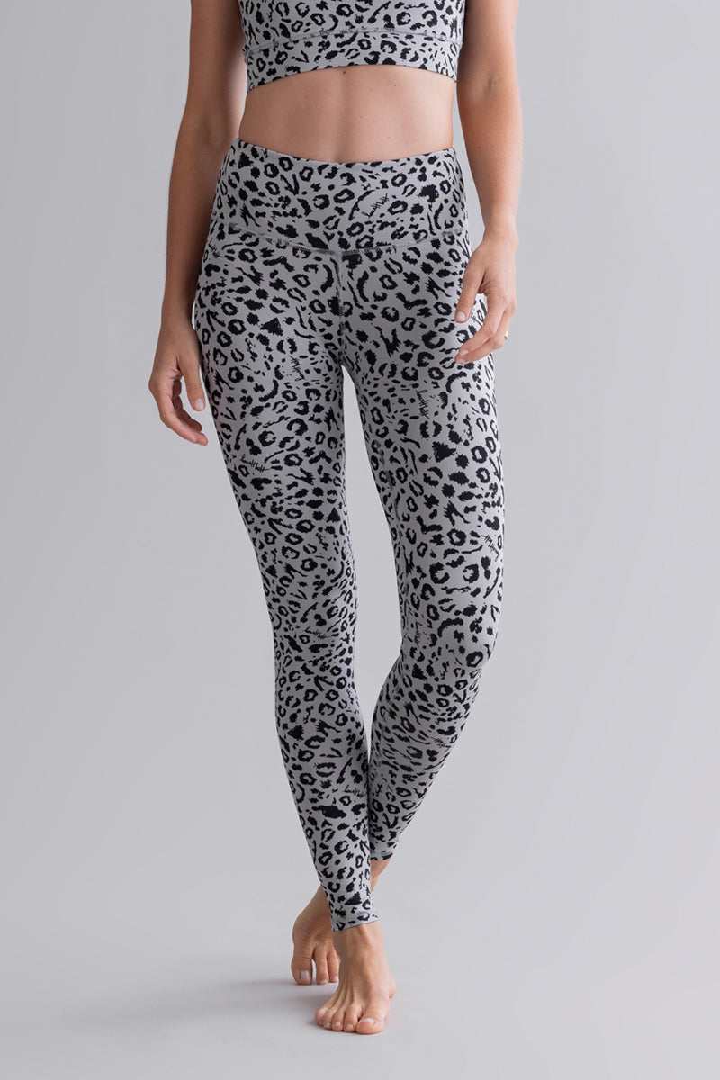 hey-honey-classic-leggings-mono-leo-stone-leo-print image 6