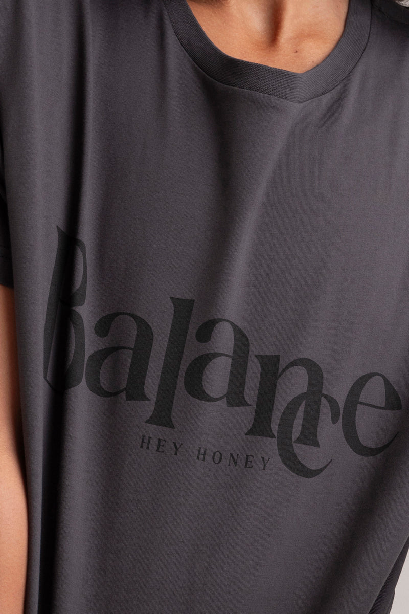 hey-honey-classic-t-shirt-balance-shirt-black-oversize image 2