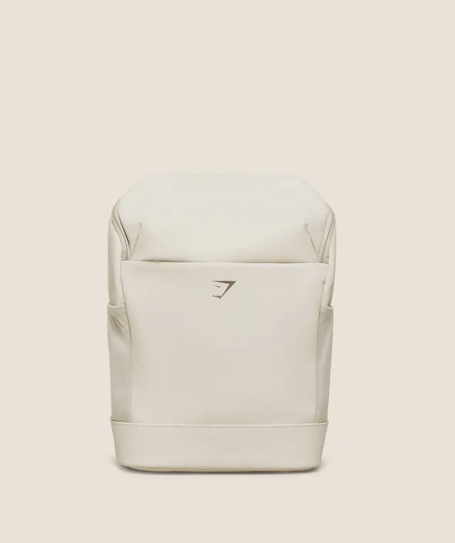 gymshark-everyday-small-sleek-backpack-rucksack-20-liter image 1