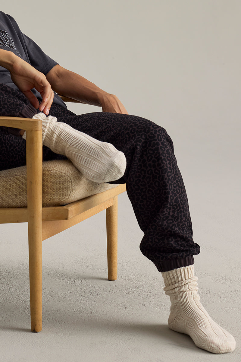 hey-honey-classic-cuff-sweat-pants-leo-dark-brown image 4