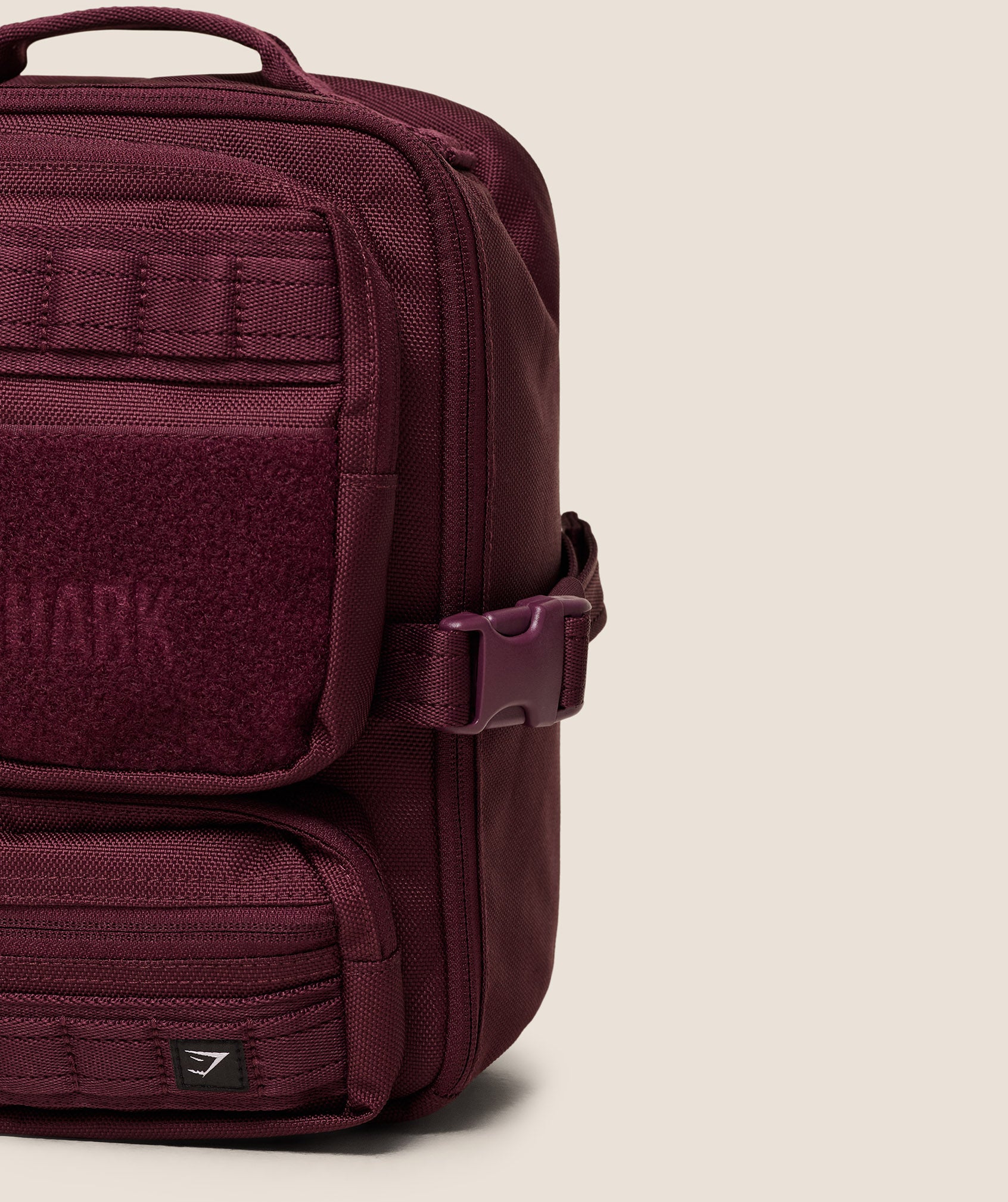 gymshark-everyday-seamless-mini-tactical-rucksack-8-liter-schwarz image 4