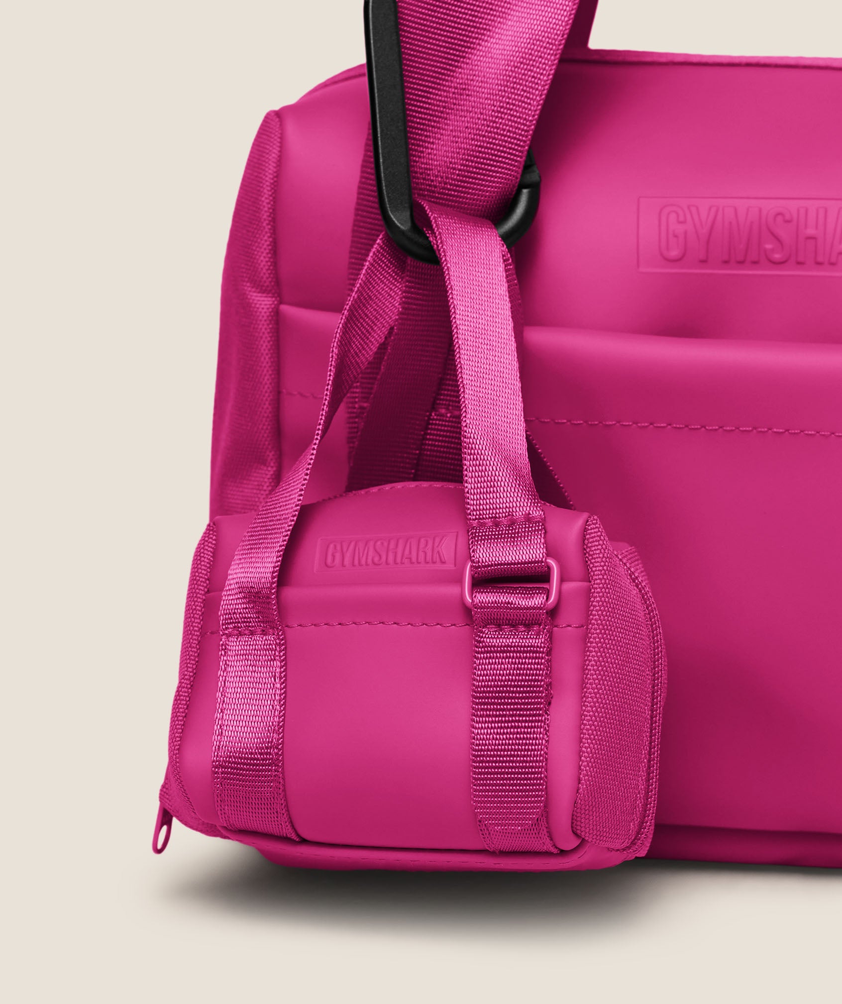 gymshark-everyday-mini-holdall-keychain-anh-nger-3 image 5