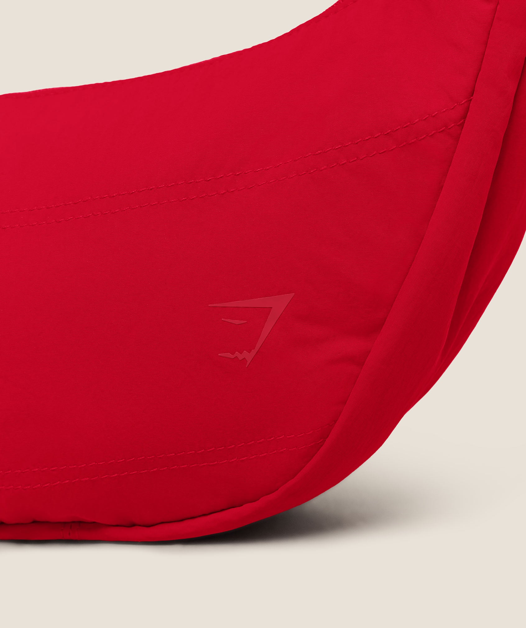 gymshark-everyday-seamless-pleat-crossbody-umh-ngetasche-3 image 4
