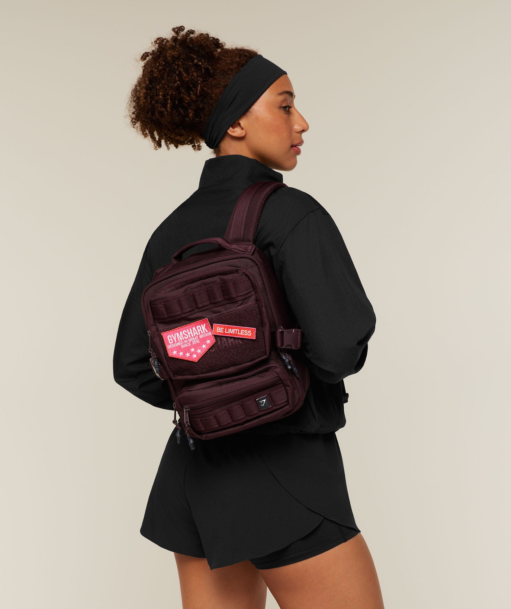 gymshark-everyday-seamless-mini-tactical-rucksack-8-liter-schwarz image 6