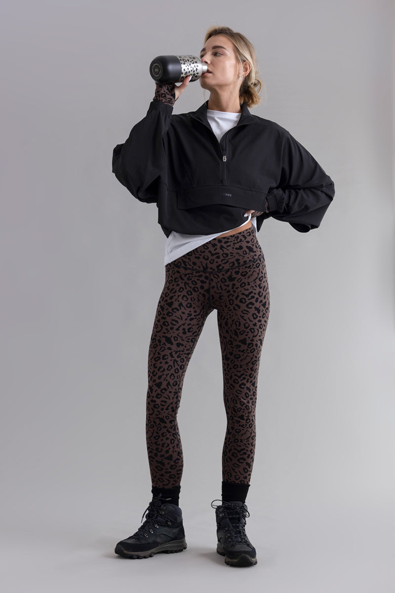 hey-honey-classic-mono-leo-soft-brown-yogahose-high-waist image 1