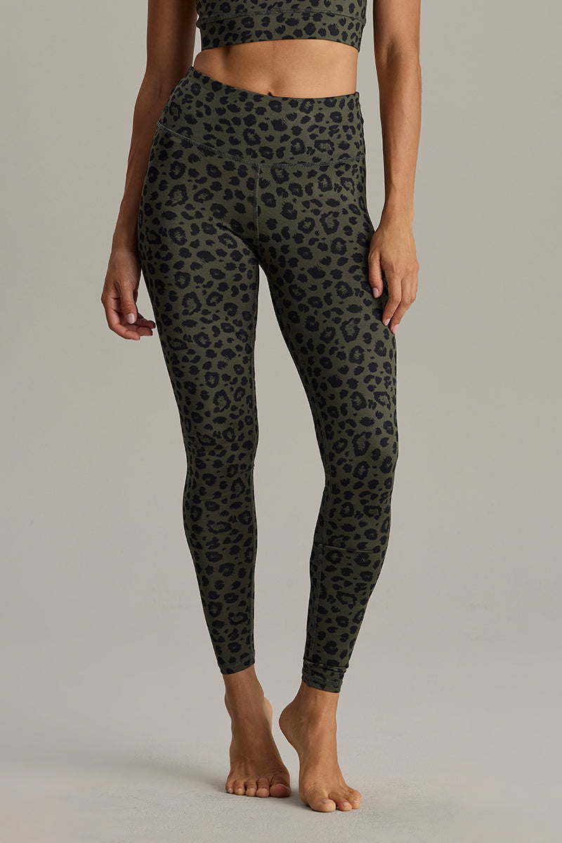 hey-honey-classic-leggings-leo-forest-high-waist-leo-print image 8