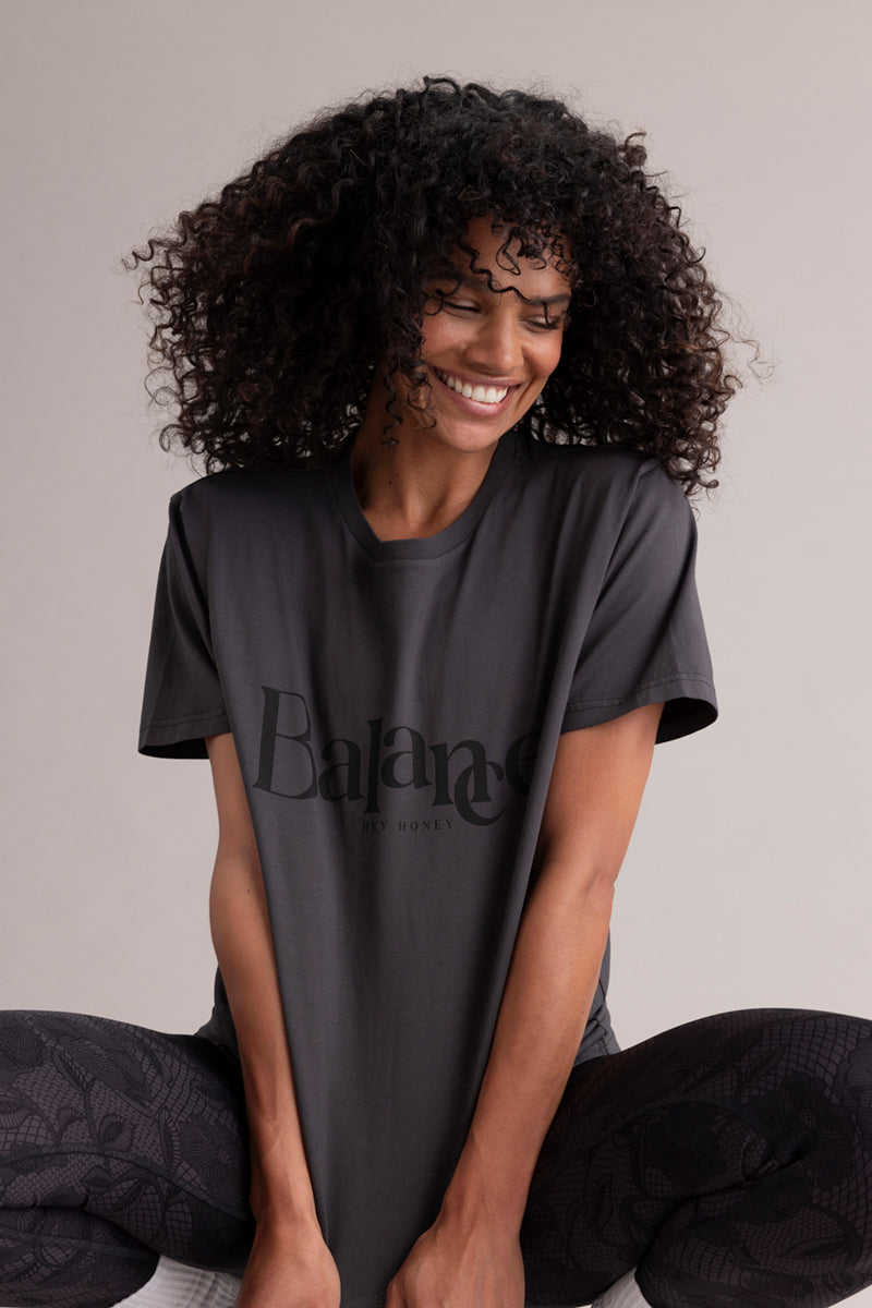 hey-honey-classic-t-shirt-balance-shirt-black-oversize image 7