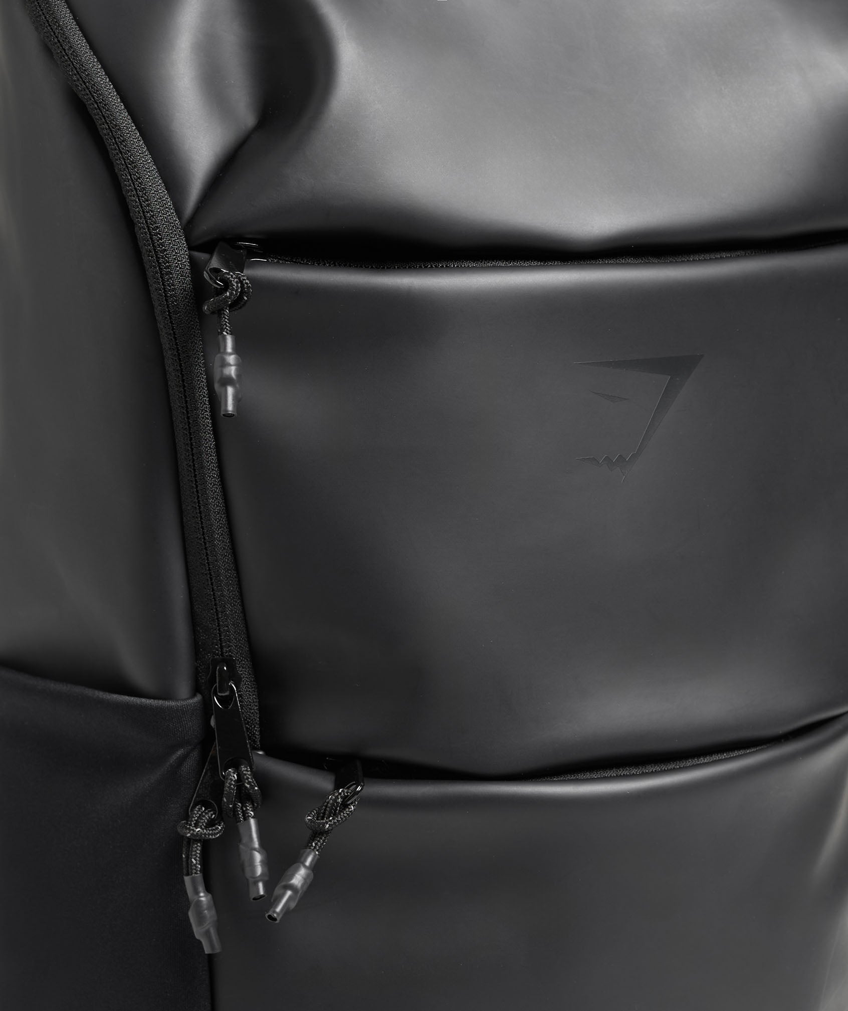 gymshark-everyday-seamless-sleek-rucksack-23l-wasserfest image 4