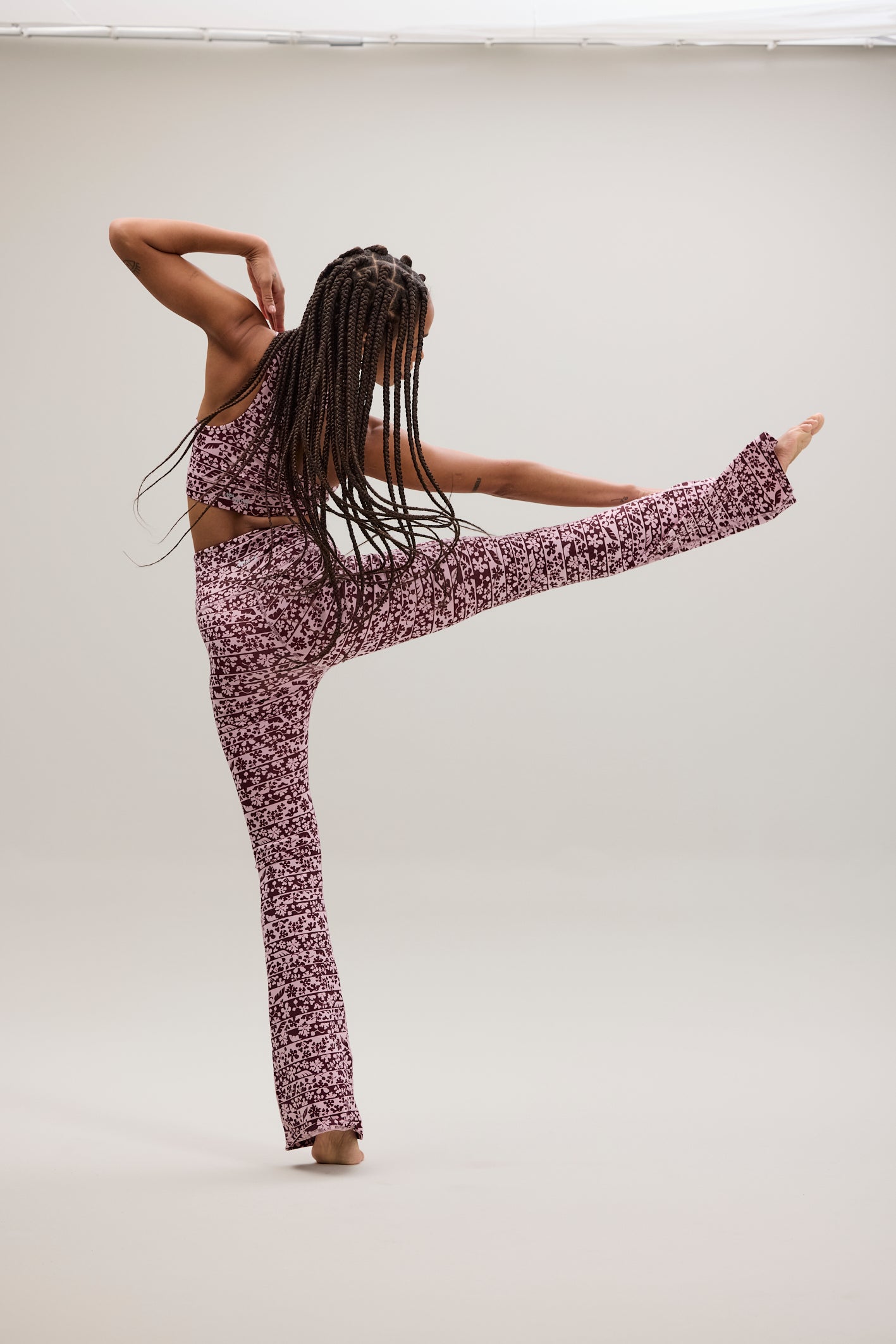 hey-honey-classic-flared-leggings-flower-bordure-print image 4