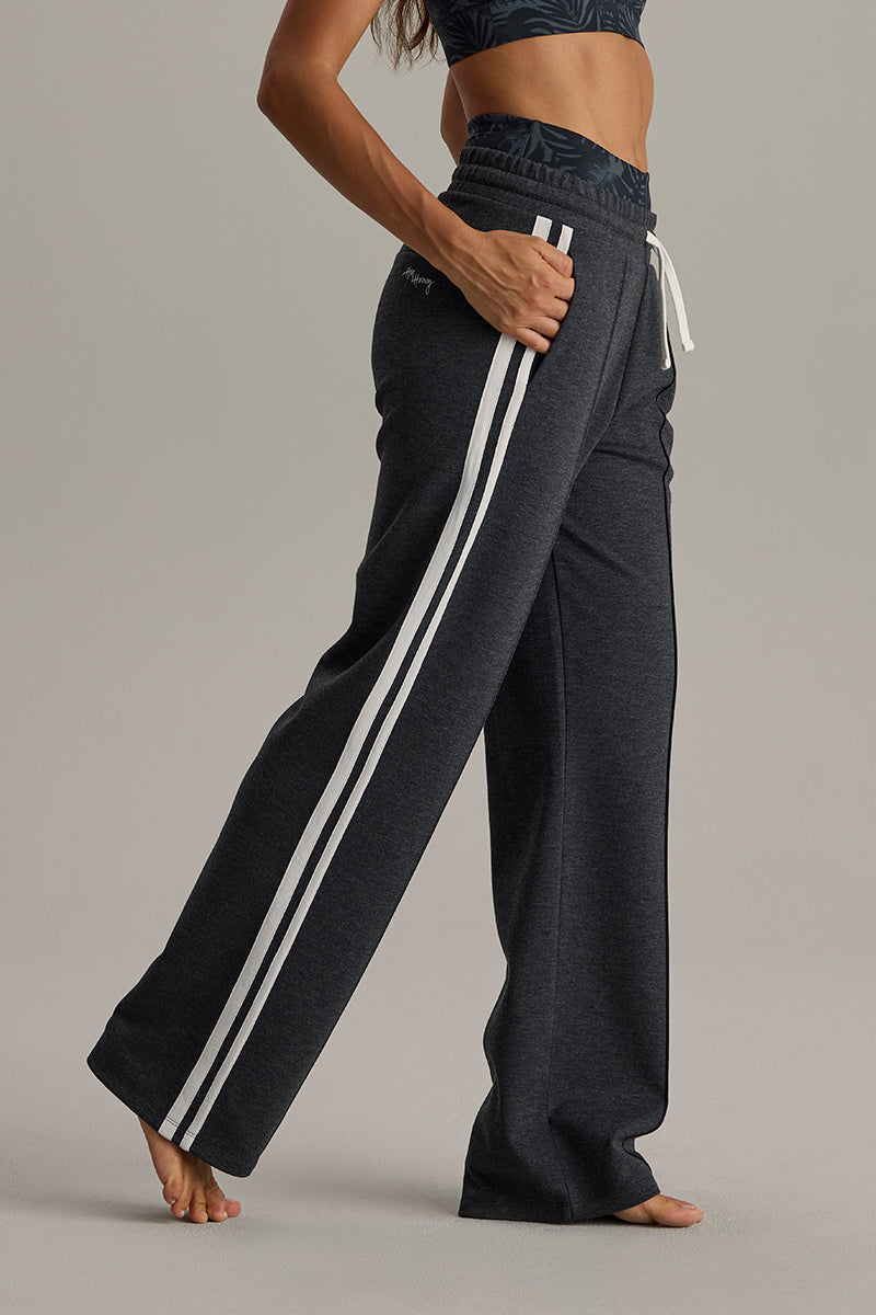hey-honey-classic-lounge-trackpants-dark-grey-m-lange image 1