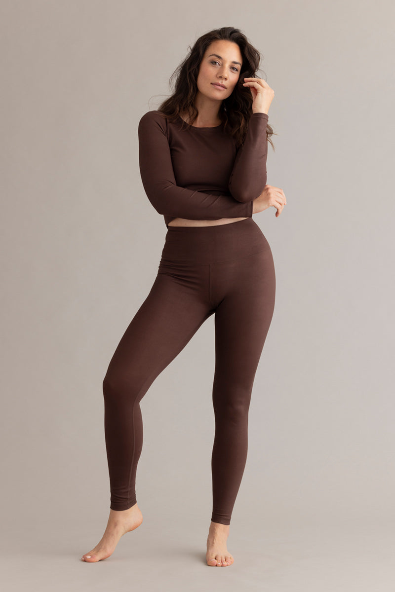 hey-honey-always-dressed-longsleeve-cropped-soft-brown image 8