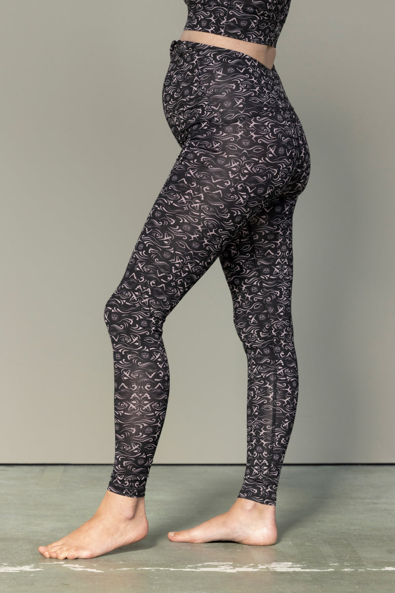 hey-honey-classic-maternity-leggings-samadhi-black-umstand image 3