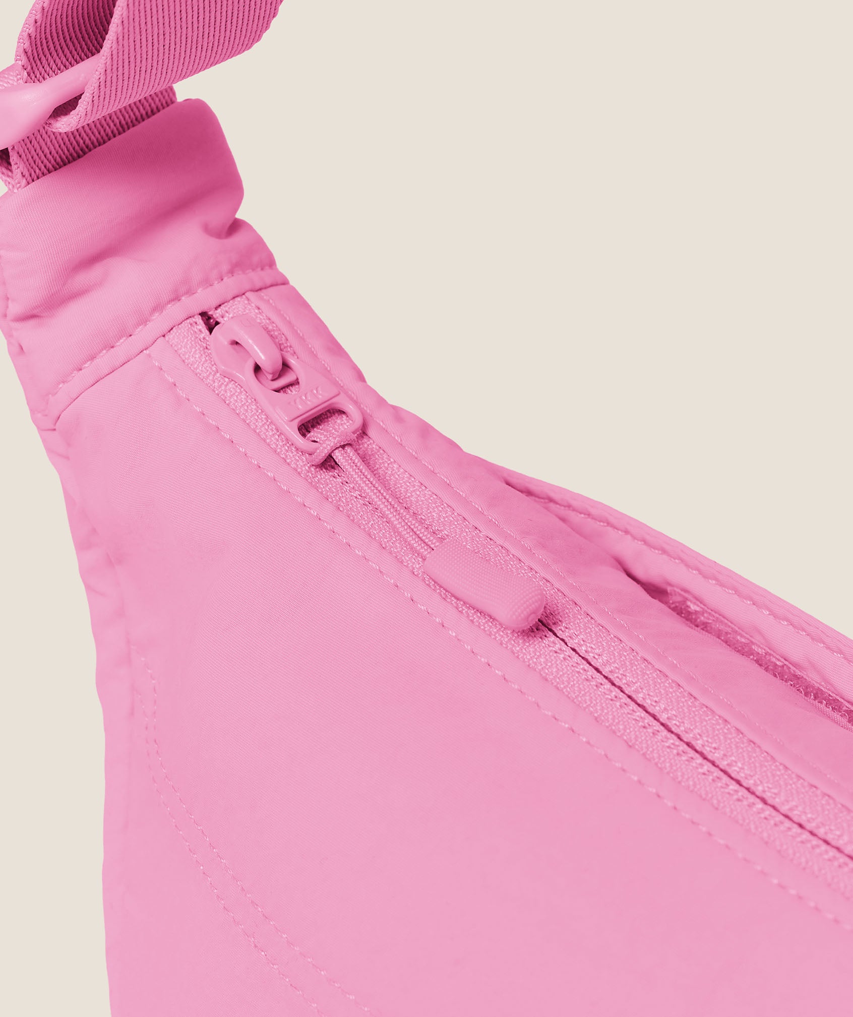 gymshark-everyday-seamless-pleat-crossbody-umh-ngetasche image 4