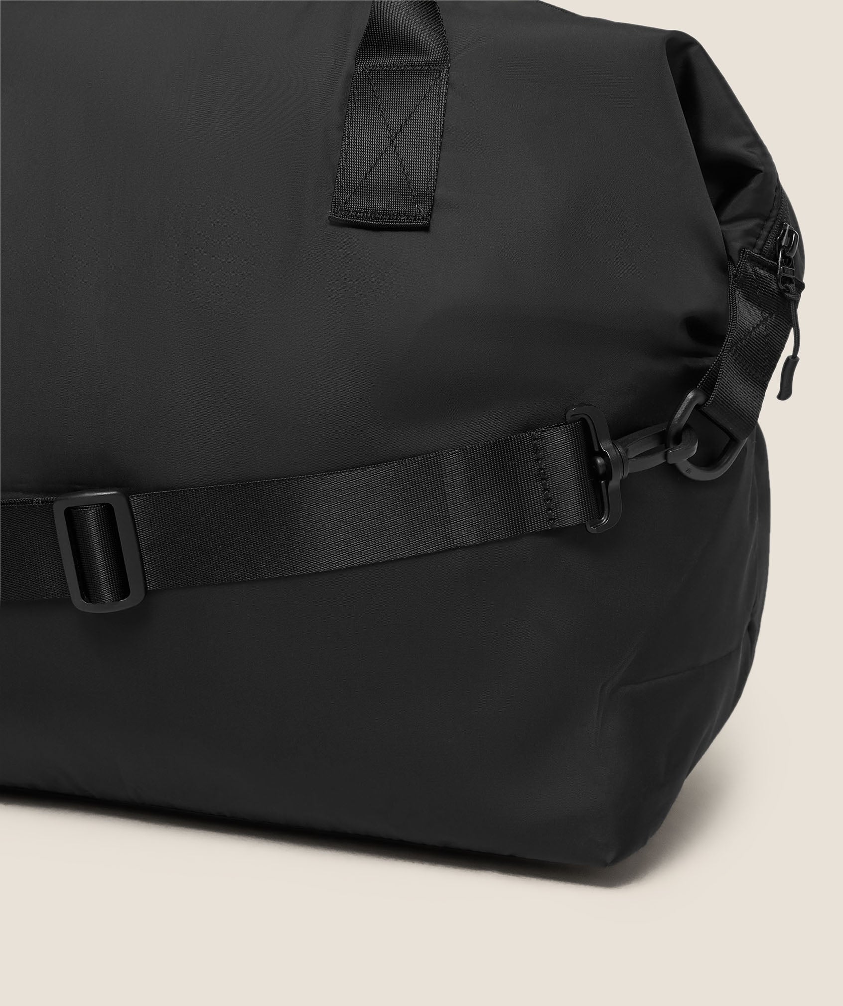 gymshark-everyday-mode-duffle-bag-sporttasche-64-cm-recycelt image 3