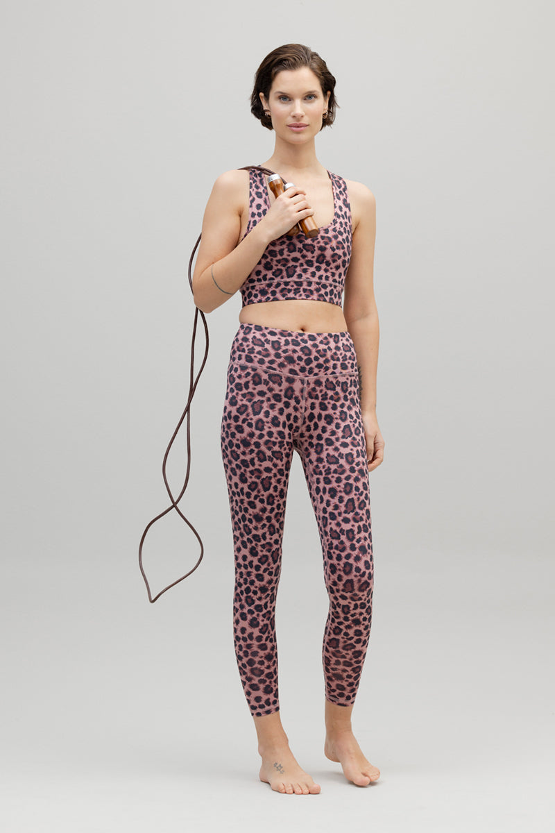 hey-honey-classic-cropped-leggings-leo-rose-3-4-print image 6