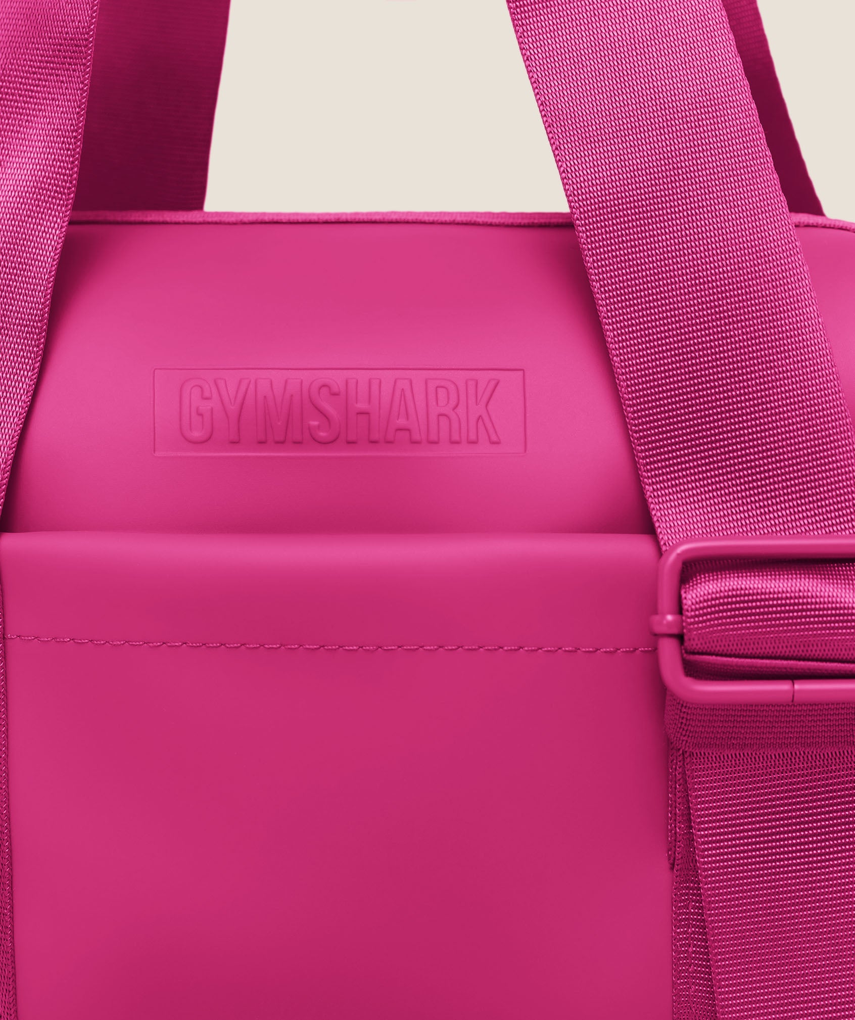 gymshark-everyday-mini-holdall-minitasche-mit-reissverschluss-2 image 3