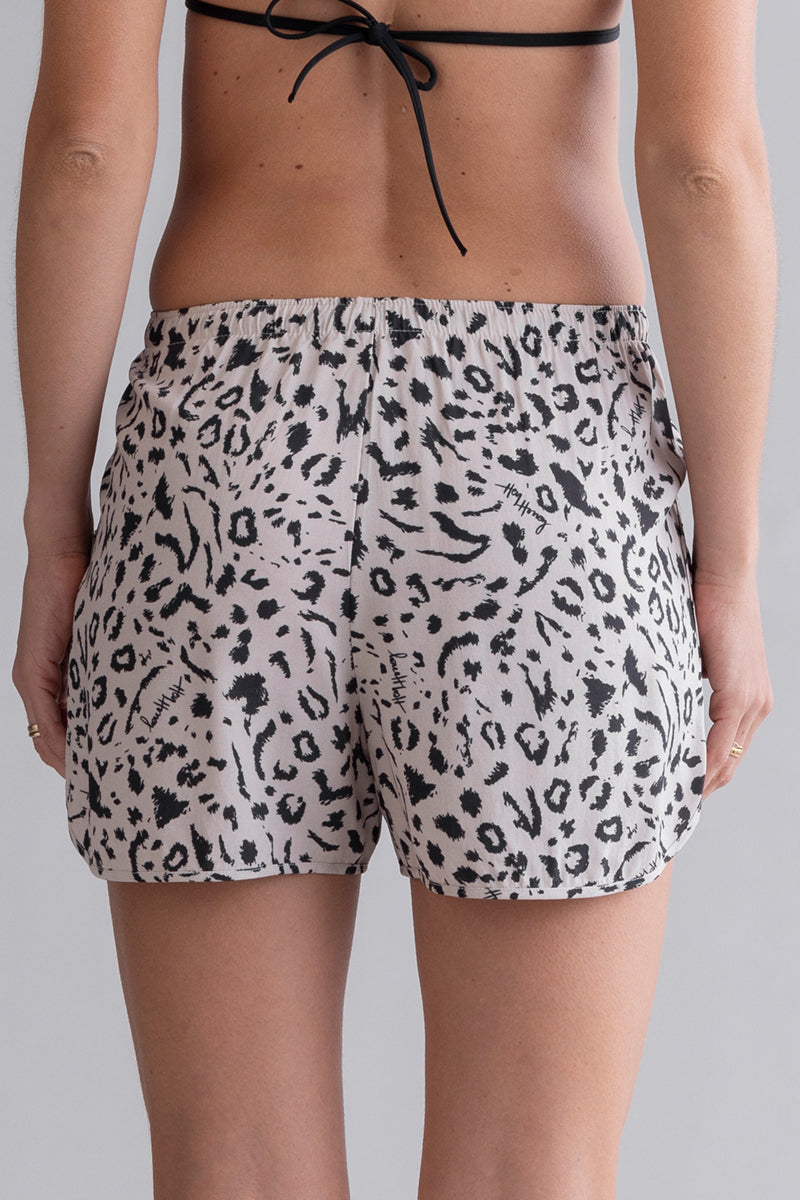 hey-honey-classic-summer-shorts-mono-leo-oatmeal-viskose image 4