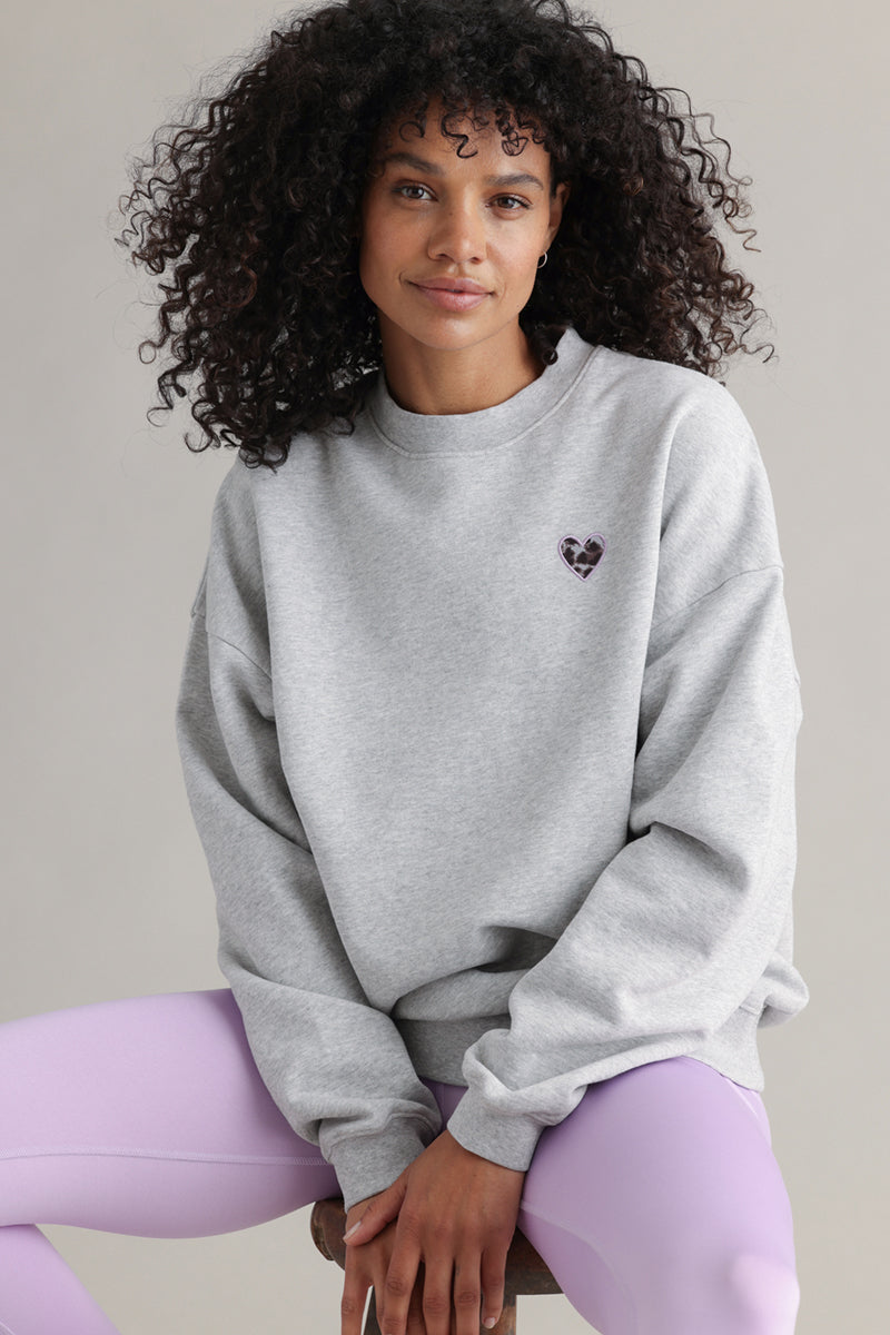 hey-honey-classic-sweatshirt-leo-heart-grey-melange-pullover image 6