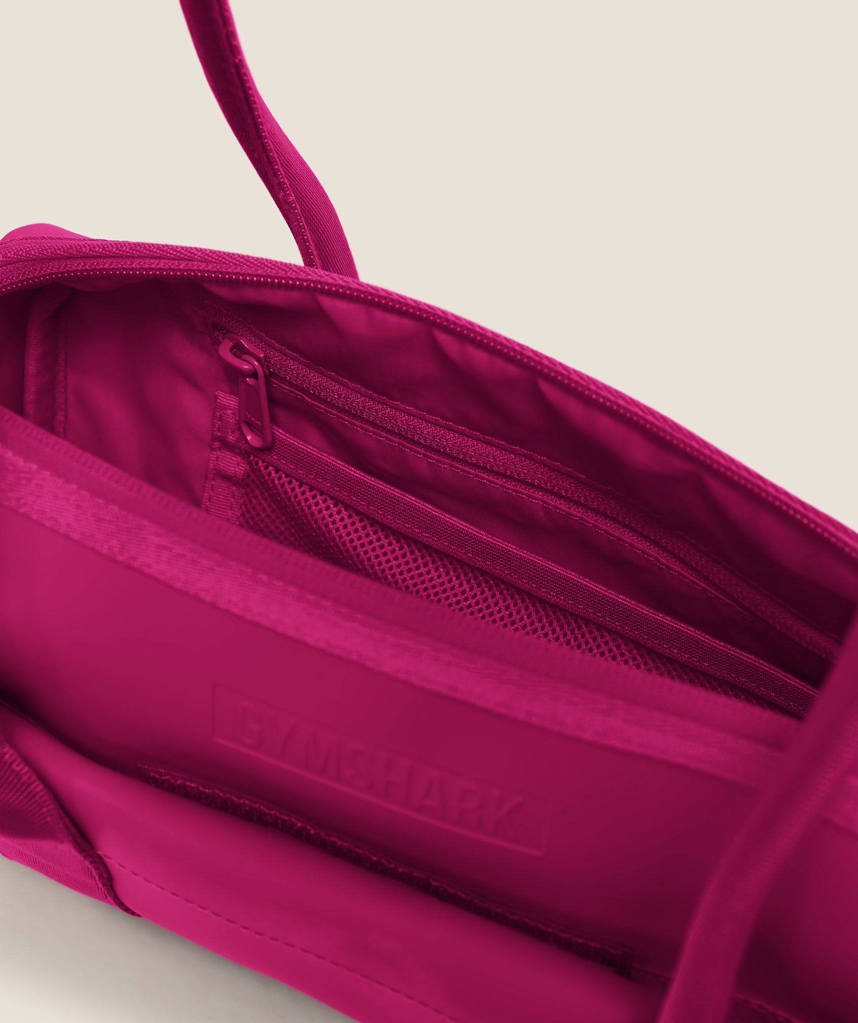 gymshark-everyday-baguette-bag-schultertasche-schwarz image 6