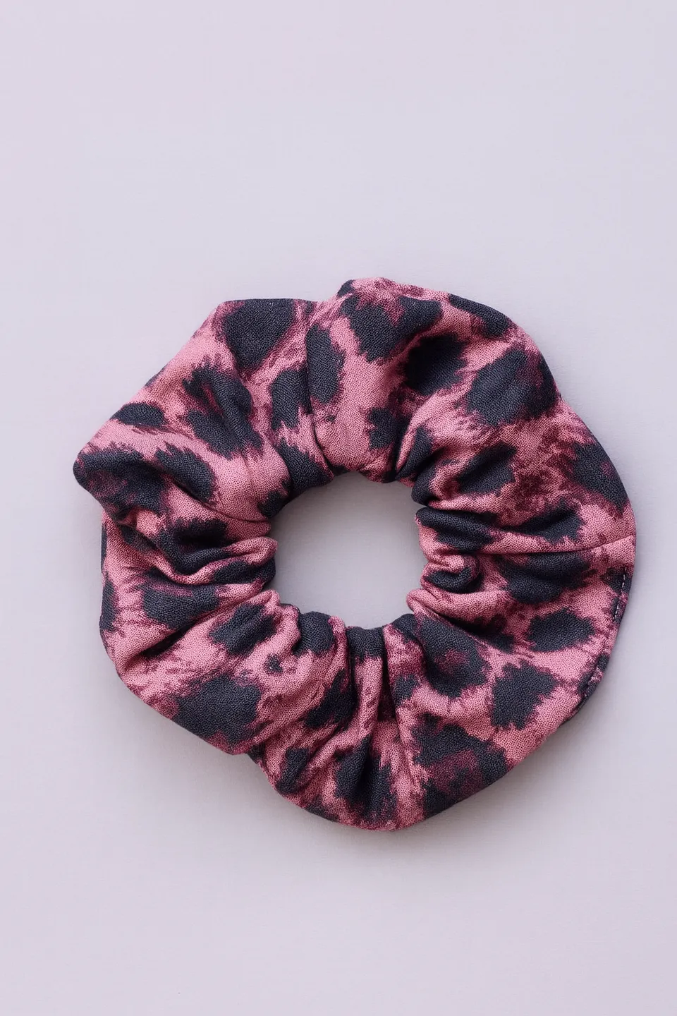 hey-honey-classic-scrunchie-leo-rose-haargummi image 1