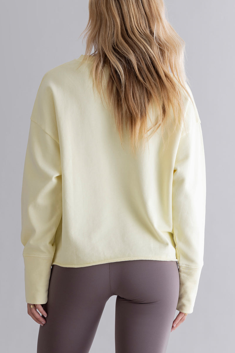 hey-honey-classic-open-edge-sweater-pastel-yellow-baumwolle image 6