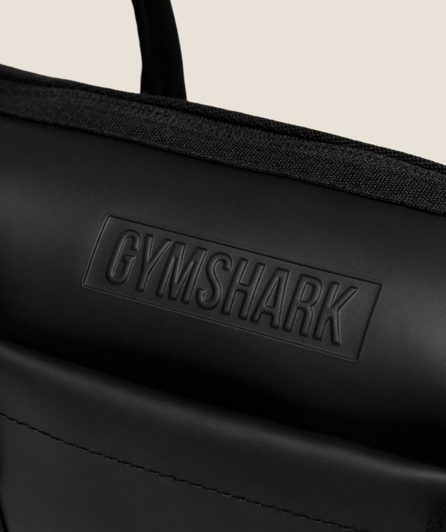gymshark-everyday-seamless-everyday-baguette-bag-umh-ngetasche image 4