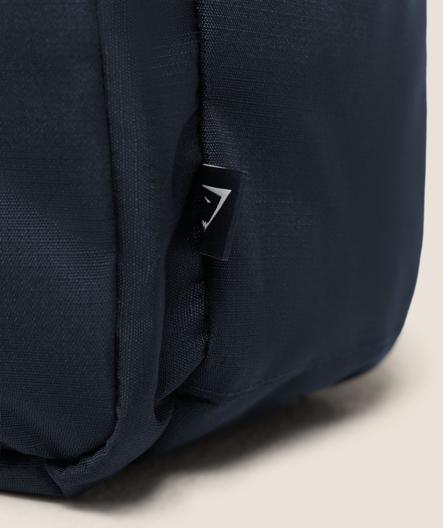 gymshark-everyday-seamless-gslc-active-backpack-rucksack-14-6l image 5