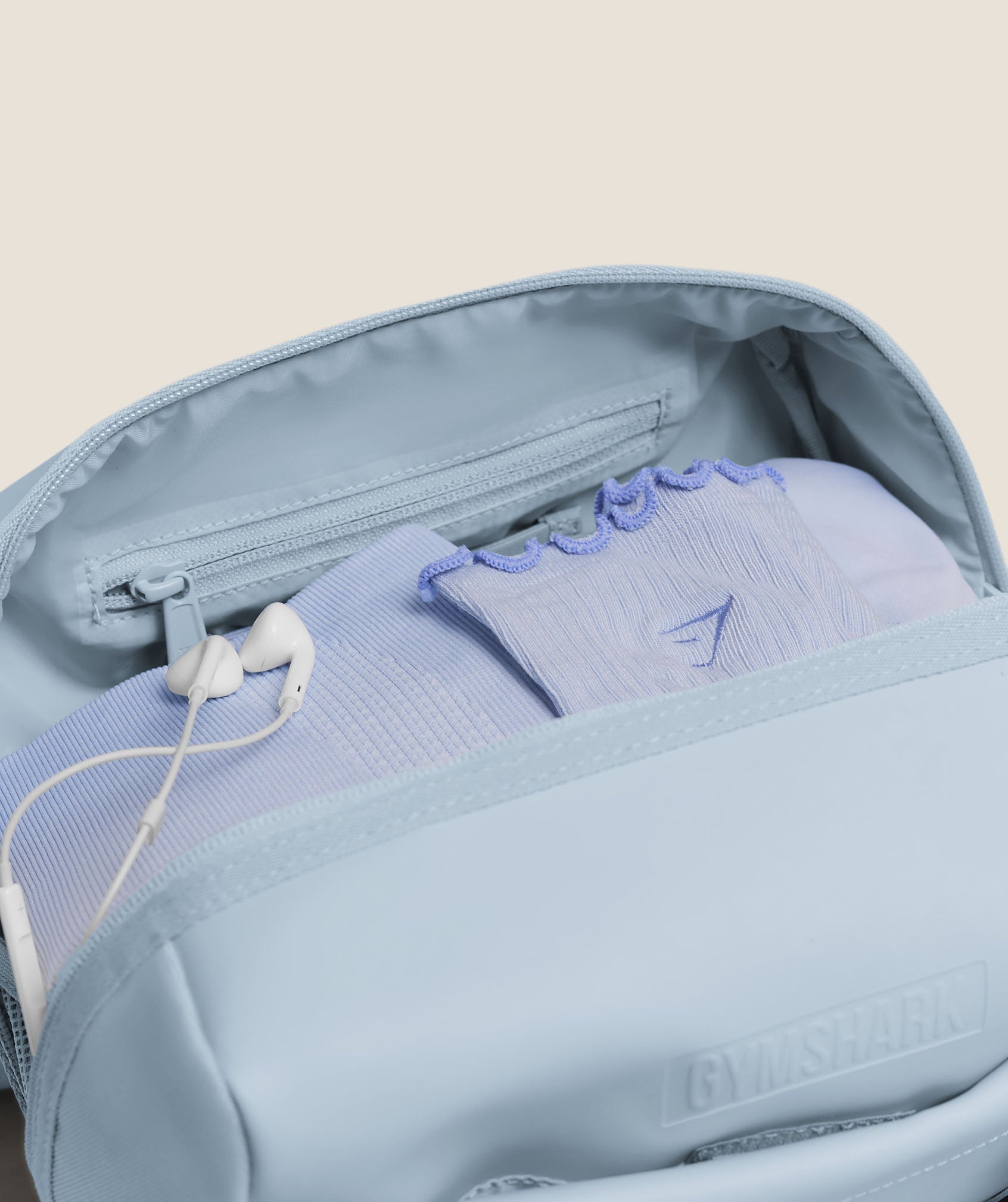 gymshark-everyday-mini-holdall-minitasche-mit-reissverschluss image 2