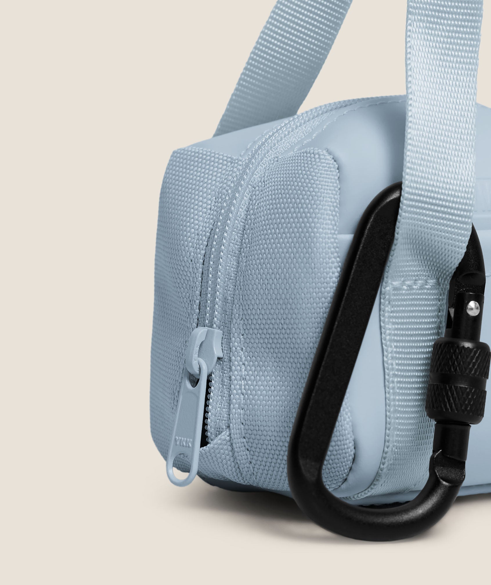 gymshark-everyday-mini-holdall-keychain-anh-nger-2 image 3