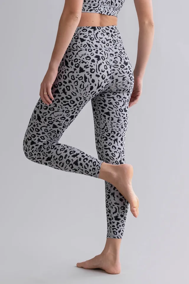hey-honey-classic-cropped-leggings-mono-leo-stone-7-8 image 1