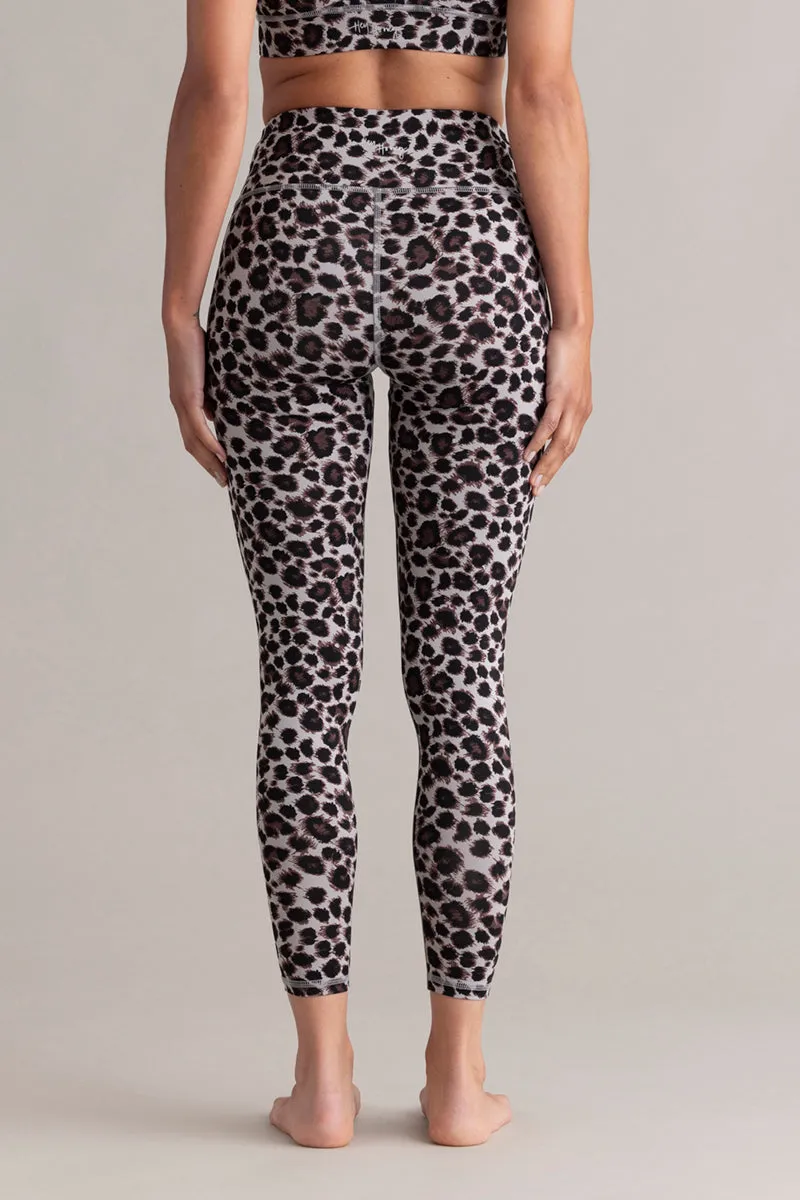 hey-honey-classic-cropped-leggings-leo-shadow-high-waist image 1