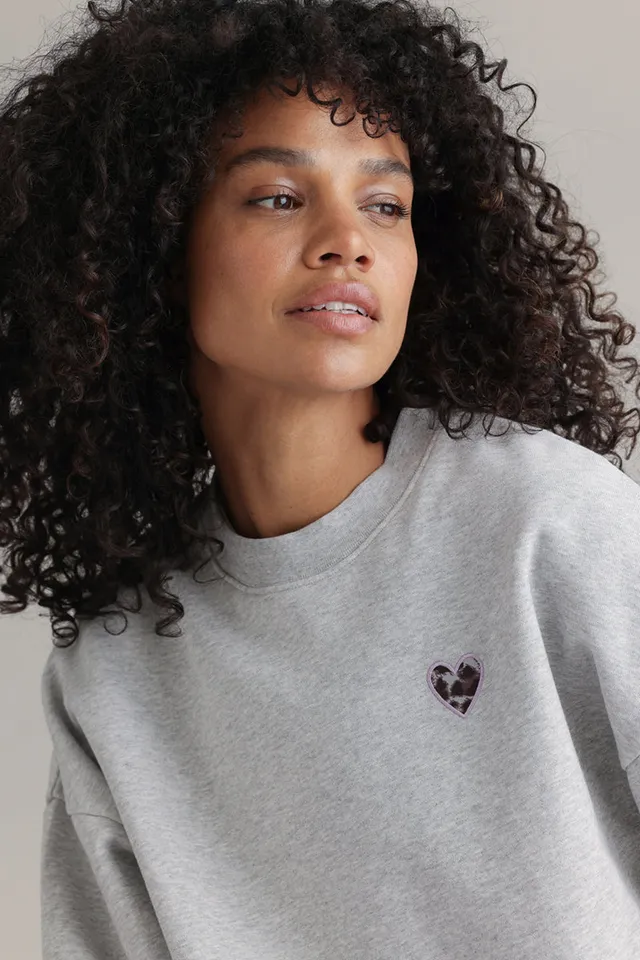 hey-honey-classic-sweatshirt-leo-heart-grey-melange-pullover image 1