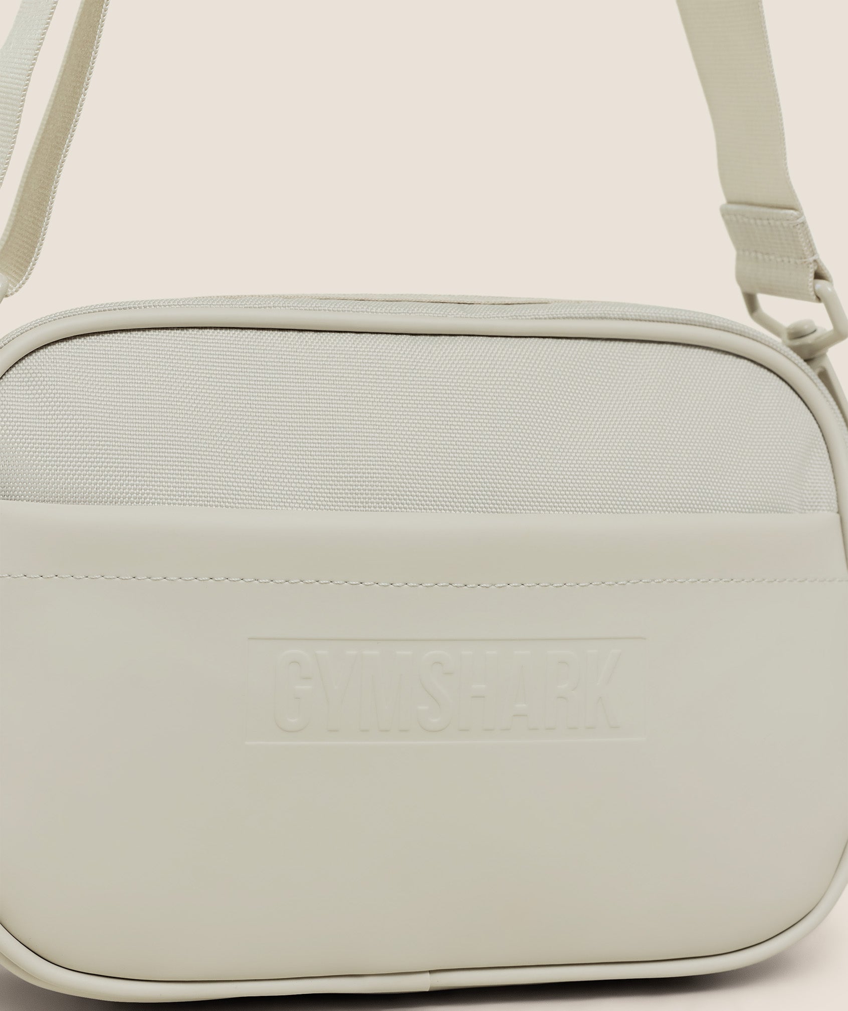 gymshark-everyday-camera-bag-kameratasche-wasserfest-2 image 3