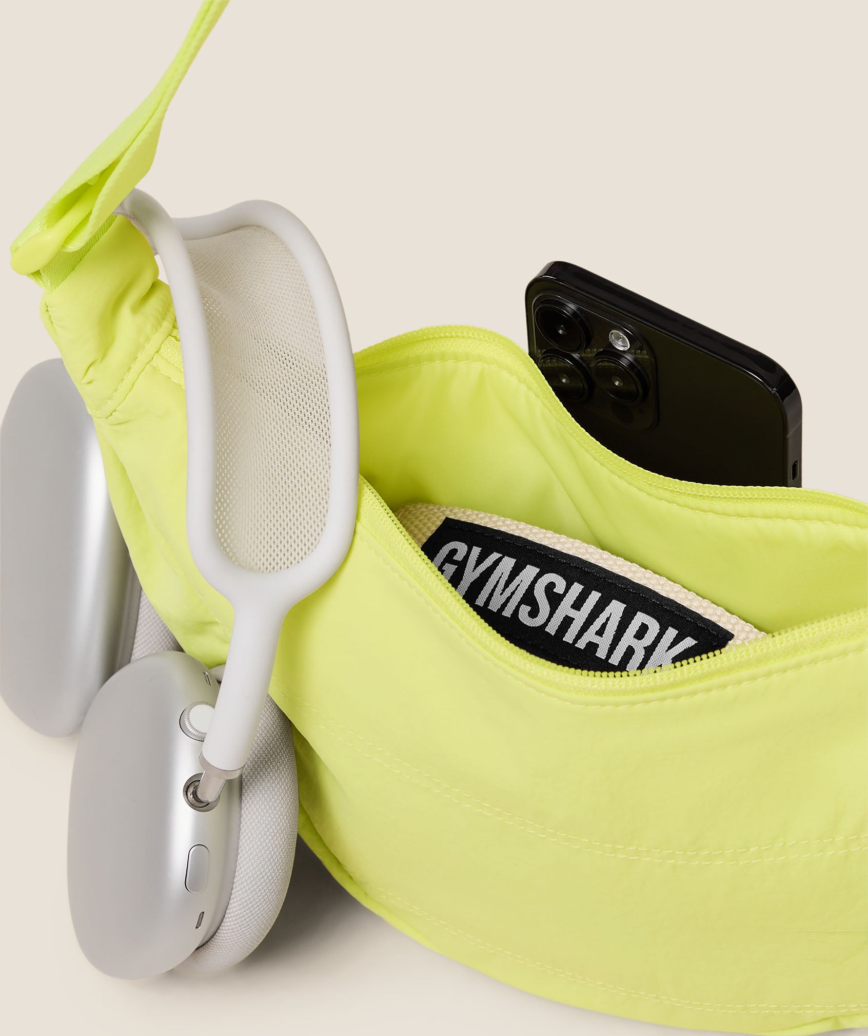 gymshark-everyday-seamless-pleat-crossbody-umh-ngetasche-2 image 2