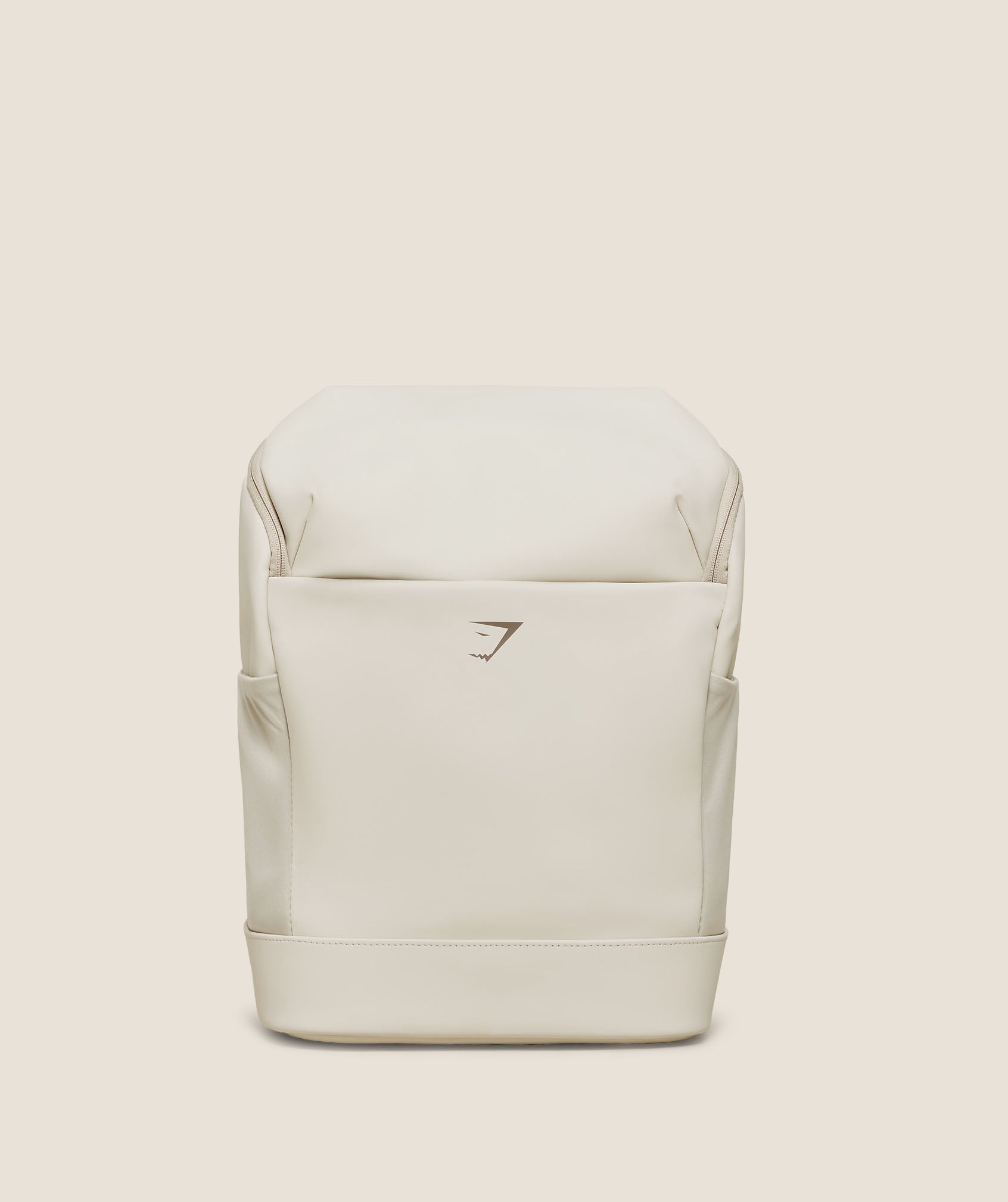 gymshark-everyday-small-sleek-backpack-rucksack-20-liter image 1