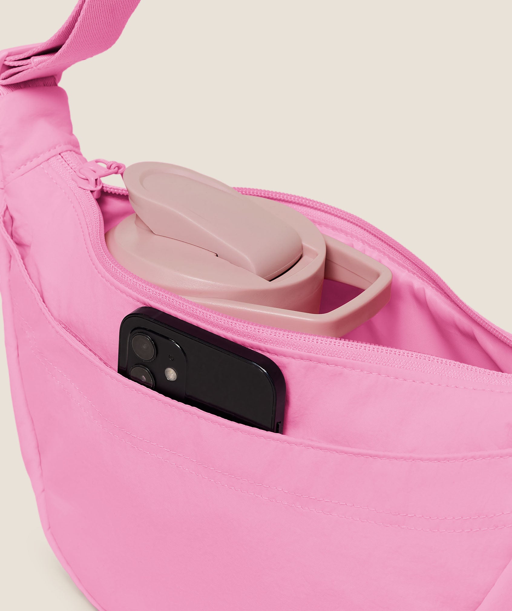 gymshark-everyday-seamless-pleat-crossbody-umh-ngetasche image 2