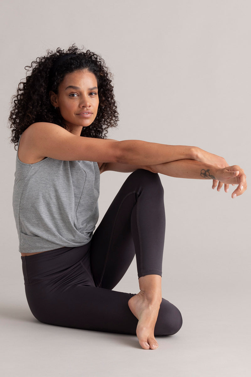 hey-honey-classic-cropped-top-grey-melange-crop-top-grau image 4