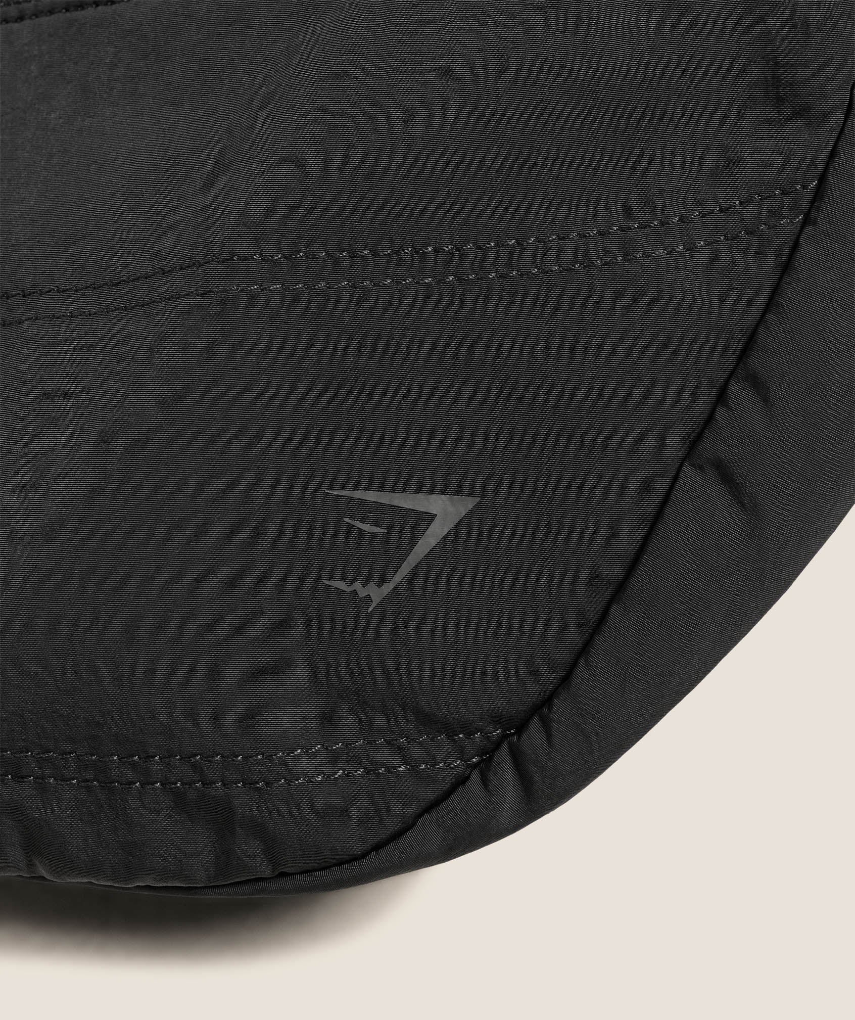 gymshark-everyday-seamless-pleat-crossbody-umh-ngetasche-4 image 6